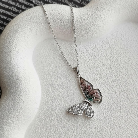 BUTTERFLY WINGS NECKLACE