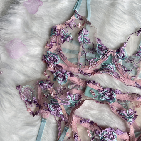 PURPLE BLOOM LINGERIE
