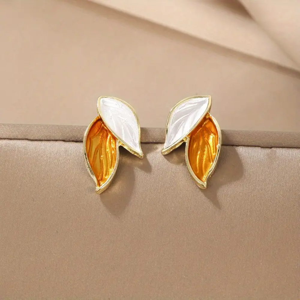 SIMPLE LEAF EARRINGS (PAIR)