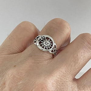 SUN AND MOON RING (ADJUSTABLE)