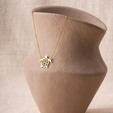 DAINTY TURTLE NECKLACE