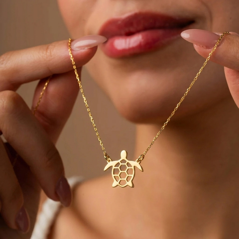 DAINTY TURTLE NECKLACE