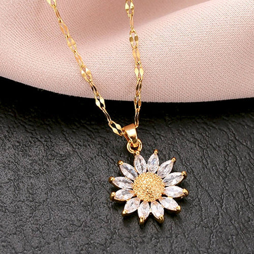 FLOWER CHARM NECKLACE