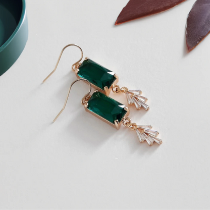 GLASS EMERALD EARRINGS (PAIR)