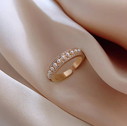 GOLD PEARL RING (ADJUSTABLE)