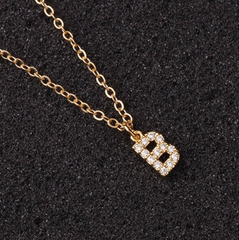 INITIAL NECKLACE