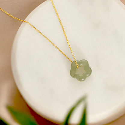 FLOWER JADE NECKLACE