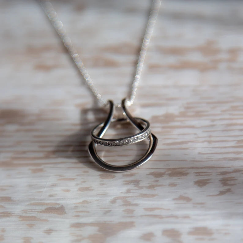 Horseshoe ring holder necklace, thick chain option necklace ring holder  luck, wedding ring holder pendant, engagement gift, for nurse | Fruugo BH