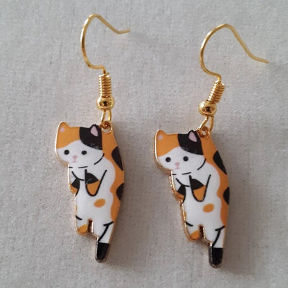 DANGLING CATS EARRINGS (PAIR)